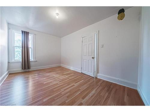 215 Mary Street, Hamilton, ON - Indoor Photo Showing Other Room