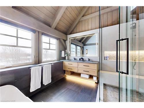 485 Concession 5 Road E, Waterdown, ON - Indoor