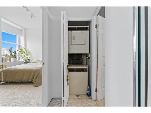 709-36 James Street S, Hamilton, ON - Indoor Photo Showing Bedroom