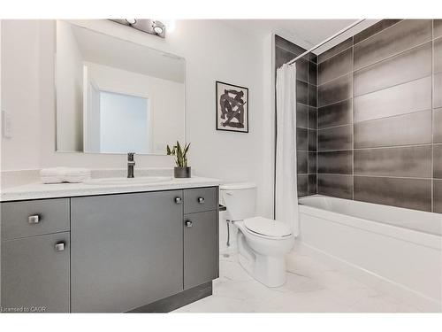 A4-15 Stauffer Woods Trail, Kitchener, ON - Indoor Photo Showing Bathroom