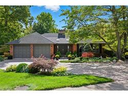 9 Mays Crescent  Waterdown, ON L8B 0G4