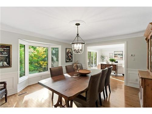 9 Mays Crescent, Waterdown, ON - Indoor Photo Showing Dining Room