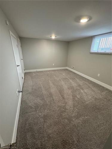 20 Oxford Street W, London, ON - Indoor