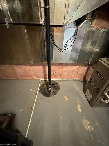 20 Oxford Street W, London, ON - Indoor