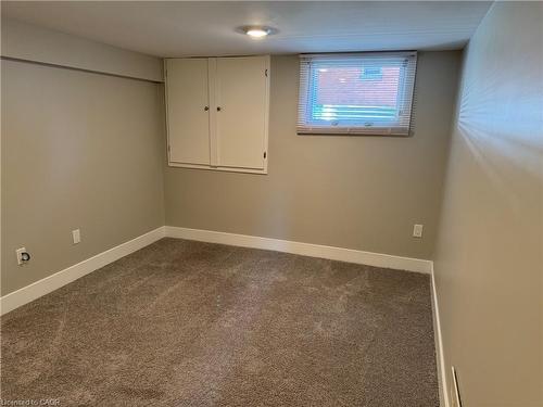 20 Oxford Street W, London, ON - Indoor Photo Showing Other Room