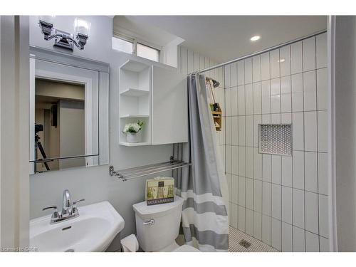 42 Jenkins Street, Grand Valley, ON - Indoor Photo Showing Bathroom