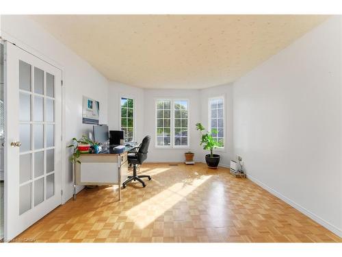 2 Morningstar Court, Hamilton, ON - Indoor