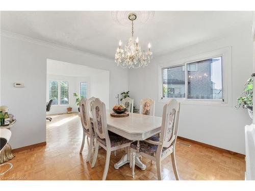 2 Morningstar Court, Hamilton, ON - Indoor Photo Showing Dining Room