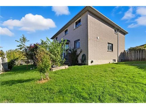 2 Morningstar Court, Hamilton, ON - Outdoor