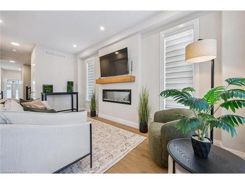 109 Catherine Street, New Hamburg, ON - Indoor Photo Showing Living Room With Fireplace