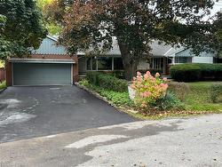 132 Hillcrest Avenue  Flamborough, ON L9H 4X8