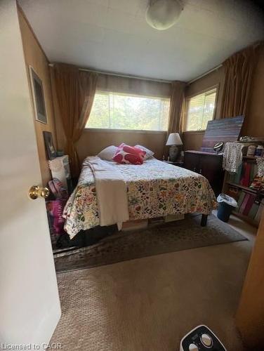 132 Hillcrest Avenue, Flamborough, ON - Indoor Photo Showing Bedroom