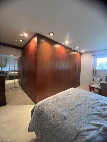 132 Hillcrest Avenue, Flamborough, ON - Indoor Photo Showing Bedroom