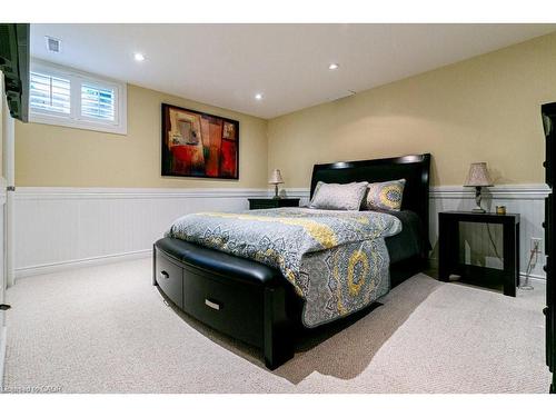 20 Meander Close, Carlisle, ON - Indoor Photo Showing Bedroom