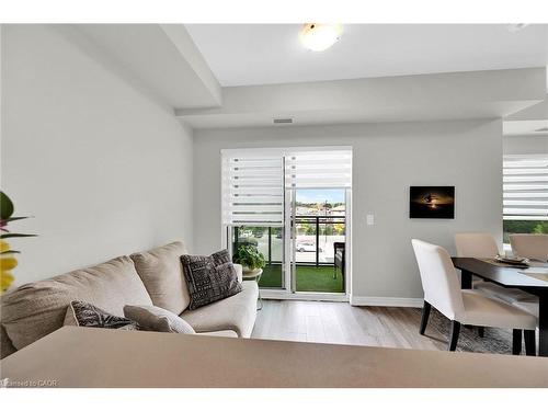 301-121 Highway 8, Stoney Creek, ON - Indoor