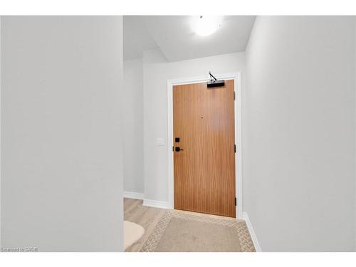 301-121 Highway 8, Stoney Creek, ON - Indoor Photo Showing Other Room