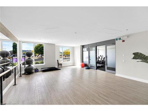 301-121 Highway 8, Stoney Creek, ON - Indoor Photo Showing Gym Room