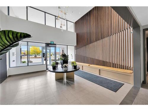 301-121 Highway 8, Stoney Creek, ON - Indoor