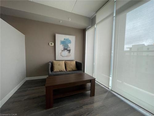 531-308 Lester Street, Waterloo, ON - Indoor Photo Showing Other Room