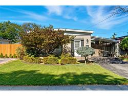 106 Fielding Crescent  Hamilton, ON L8V 2P5