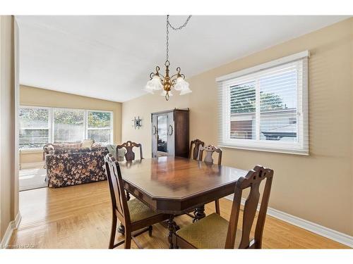 106 Fielding Crescent, Hamilton, ON - Indoor Photo Showing Dining Room