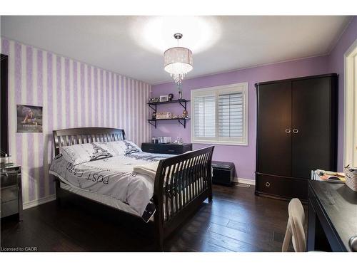 80 Sutherland Crescent, Ancaster, ON - Indoor Photo Showing Bedroom