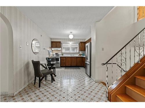 48 Village Drive, Hamilton, ON - Indoor