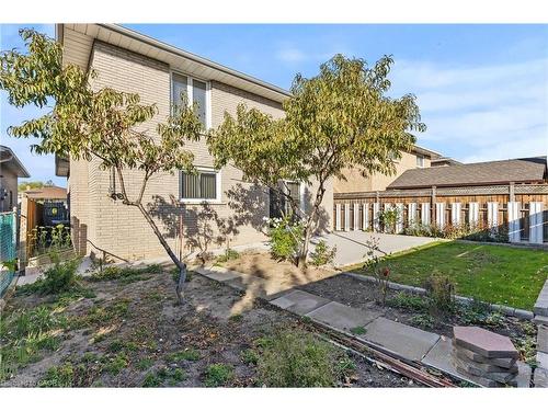 48 Village Drive, Hamilton, ON - Outdoor