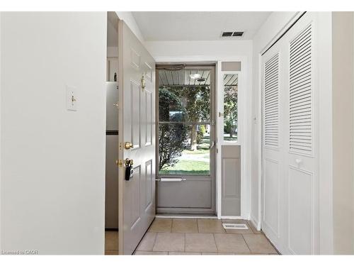 29-11 Grand River Boulevard, Kitchener, ON - Indoor Photo Showing Other Room