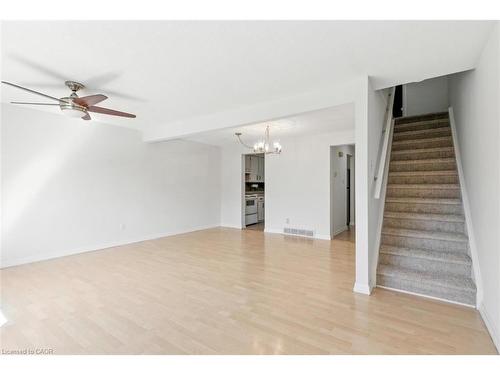 29-11 Grand River Boulevard, Kitchener, ON - Indoor Photo Showing Other Room