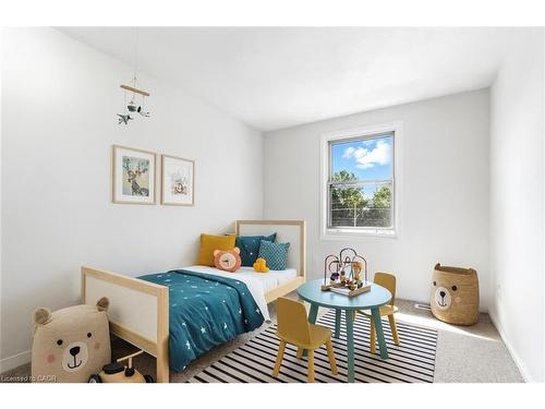 29-11 Grand River Boulevard, Kitchener, ON - Indoor Photo Showing Bedroom