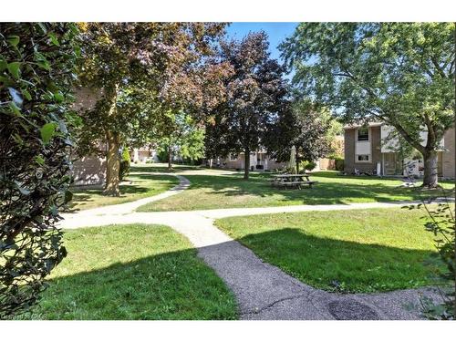 29-11 Grand River Boulevard, Kitchener, ON - Outdoor