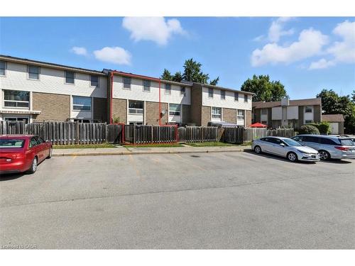 29-11 Grand River Boulevard, Kitchener, ON - Outdoor
