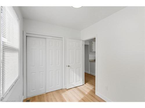 116 Robins Avenue, Hamilton, ON - Indoor