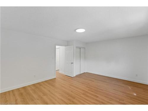 116 Robins Avenue, Hamilton, ON - Indoor Photo Showing Other Room