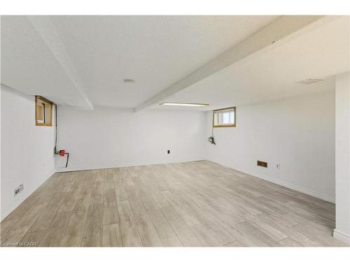 116 Robins Avenue, Hamilton, ON - Indoor Photo Showing Other Room