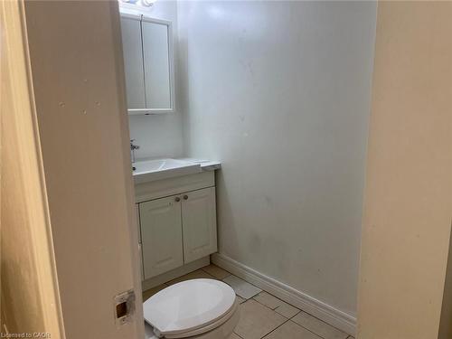 Bsmt-135 Northgate Drive, Welland, ON - Indoor Photo Showing Bathroom