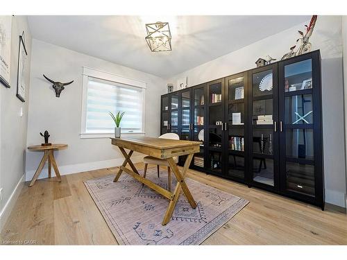 2560 2 Side Road, Burlington, ON - Indoor