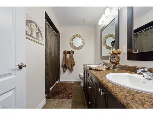 21 Shade Forest Trail, Hamilton, ON - Indoor Photo Showing Bathroom