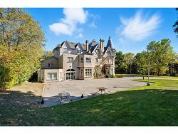 185 Grand River Avenue N Paris, ON N3L 2N2