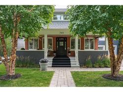 340 Spruce Street  Oakville, ON L6J 2H1