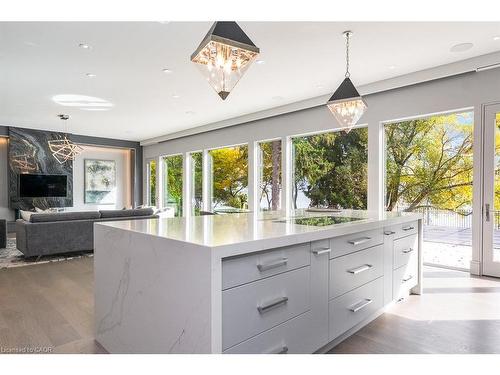 2250 Chancery Lane W, Oakville, ON - Indoor