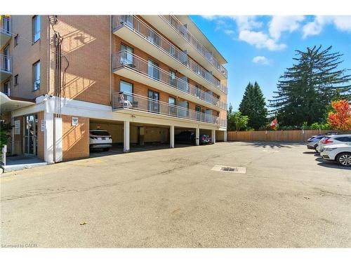 22-2322 King Street E, Hamilton, ON - Outdoor