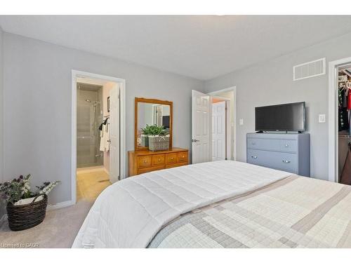 286 Apple Hill Crescent, Kitchener, ON - Indoor Photo Showing Bedroom