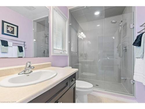 286 Apple Hill Crescent, Kitchener, ON - Indoor Photo Showing Bathroom
