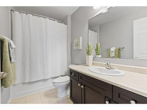 286 Apple Hill Crescent, Kitchener, ON - Indoor Photo Showing Bathroom