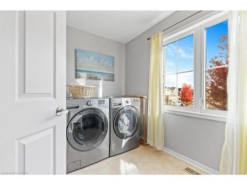 286 Apple Hill Crescent, Kitchener, ON - Indoor Photo Showing Laundry Room
