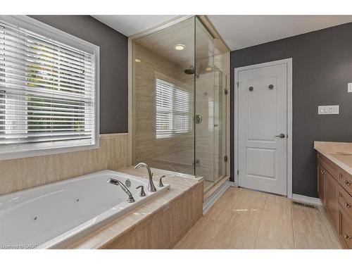 304 Falling Green Crescent, Kitchener, ON - Indoor Photo Showing Bathroom
