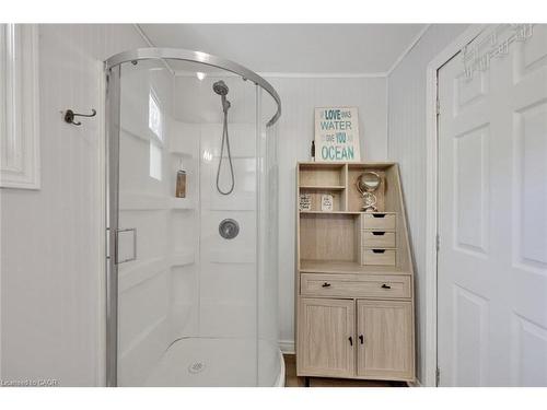 11 Snooks Drive, Turkey Point, ON - Indoor Photo Showing Bathroom