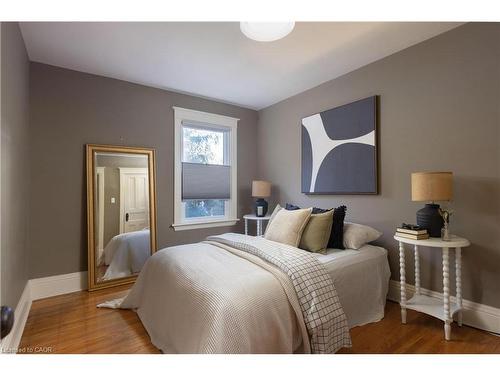 40 Stanley Avenue, Hamilton, ON - Indoor Photo Showing Bedroom